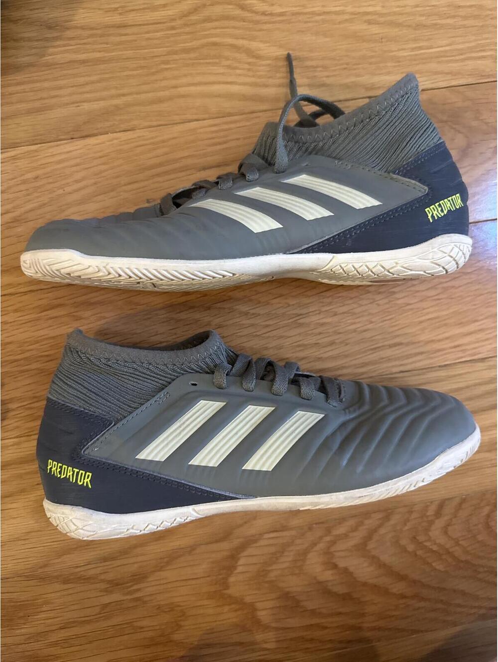 adidas Predator indoor soccer shoes youth US 2.5 gray/white